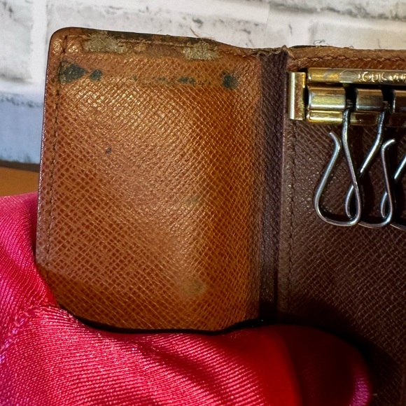 LOUIS VUITTON 4 Key Hook Holder Case MONOGRAM BROWN - Picture 7 of 8